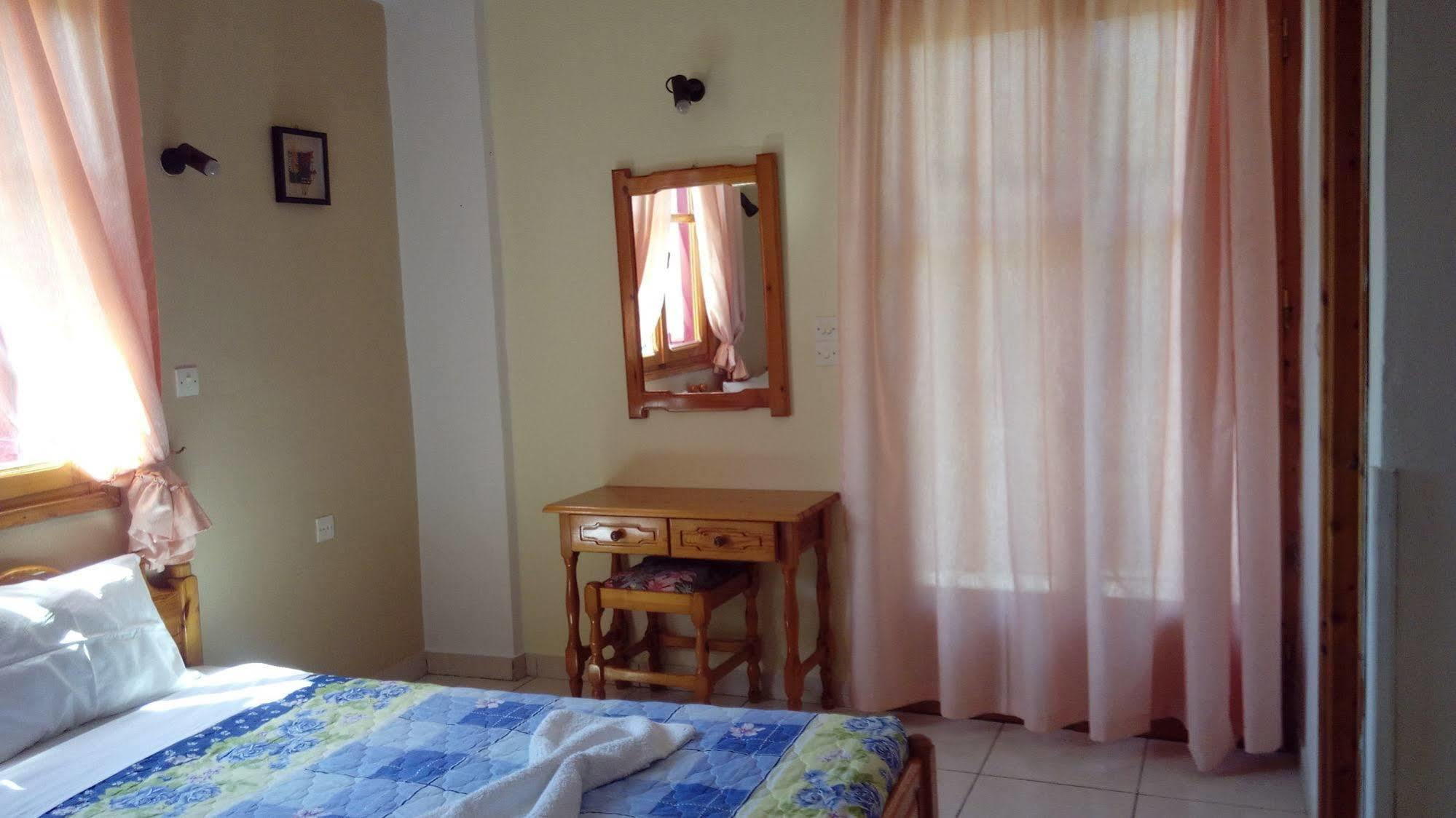 Anessis Cosmos Aparthotel Anaxos Luaran gambar